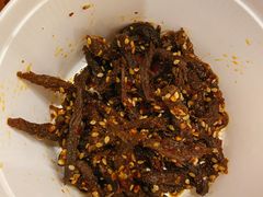 麻辣牛肉干-鑫记婆婆兔·兔头(春熙店)