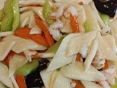 -吴记酱骨炖菜馆(康安路店)