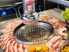 -哈哈碳都·牛肋条无限自助烤肉(台江万达店)
