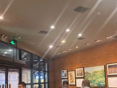 -星巴克(上海虹桥新天地二店)