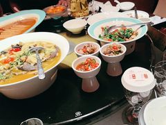 -鸽子侯·家宴·平价海鲜(市图书馆店)