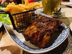-卷心菜和避孕套餐厅(Pattaya)