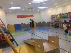 -金色雨林感统学能培训中心(武广校区)