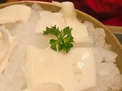 -牛YO寿喜烧·铁板烧和牛火锅自助(市府恒隆店)