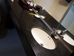 -丽江虎跳峡大酒店