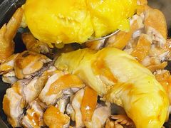 -东川炭炉鸡煲·榴莲瓦煲鸡(广州首店)