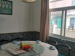 包厢-茸梅路右拐龙虾-农家菜(松江店)