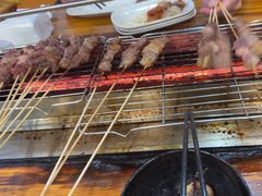 -哈尔滨小酒馆·鲜肉现穿自助烧烤(康新花园店)