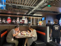 大堂-胖哥俩肉蟹煲(石家庄长安万达店)