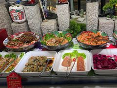 -四囍码头海鲜烧烤自助火锅(外滩南京东路悦荟广场店)
