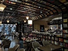 -钟书阁(松江泰晤士小镇店)