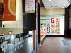 -东方既白(黄兴路大润发店)