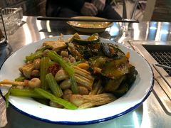 -马路牙子烧烤音乐酒馆(望京店)