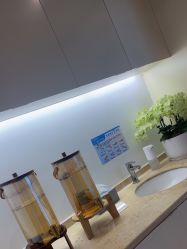 -颜蕾医美黄金微针水光美肤玻尿酸抗衰中心