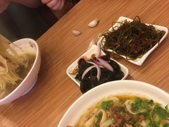 -顺溜·手工刀削面·黑金店(铜锣湾店)