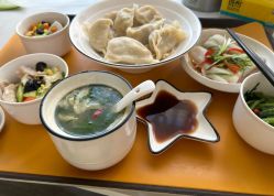 -月之旅·尊 高端月子会所(科馨别墅一店)