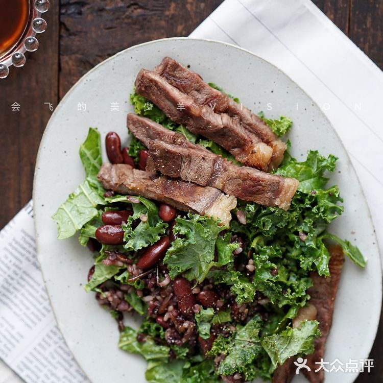 模仿了他家的牛肉能量碗。做法