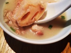 莲藕排骨汤-顺香居·老字号湖北菜(江汉路店)