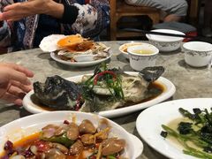 -四川小胡子海鲜(丁村万人海鲜广场店)