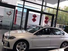 -上海宝信宝马4S店