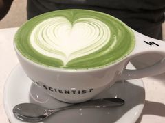 抹茶牛奶-科学家咖啡(恒隆广场店)