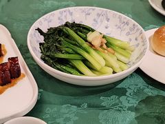 拍蒜广东菜心-誉八仙粤菜(万象天地店)
