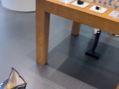-Apple授权专营店(宝山万达店)