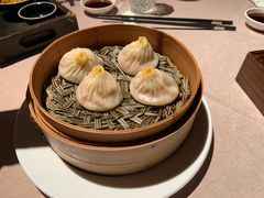 活拆蟹黄小笼包-成隆行·蟹王府(九江路店)