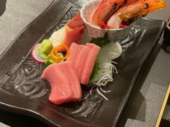 -铭牛烧肉·和牛海鲜自助(高新月牙湖店)