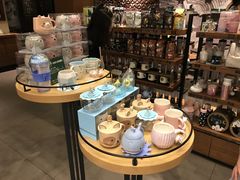 零售区-星巴克臻选(成都宽窄巷子店)