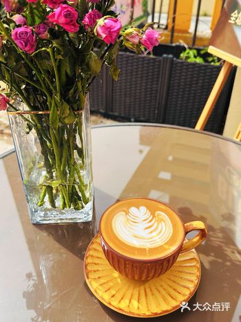 醒的太早了  一直以为只开晚上的蓝调   居然早上有