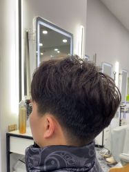 -藤野造型烫染·漂发