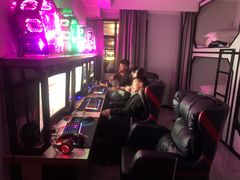 -成都君悦电竞酒店(梁家巷地铁站店)