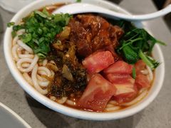 小锅米线-半山腰·云南菜(侨福芳草地店)