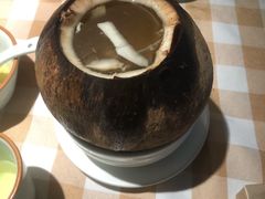 原只椰子炖乌鸡-珍味汤馆·潮汕家乡菜(保利文化广场店)