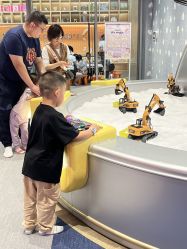 -奈尔宝家庭中心·亲子餐厅(北京东坝万达店)