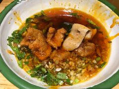 -拈签一笑黄牛肉辣卤串串