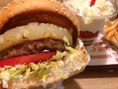 -The Habit Burger Grill 哈比特汉堡(复兴soho店)