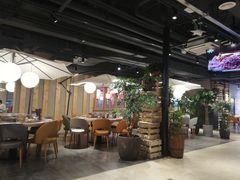 大堂-日进一片海.生腌海鲜火锅.宵夜烧烤(三里屯总店)