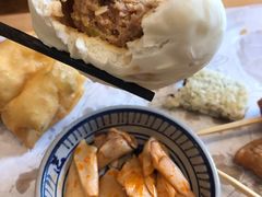 香葱鲜肉包-头壹号 大油条·老长沙盖码饭(清河店)