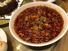 水煮牛肉-山楂树融合菜餐厅