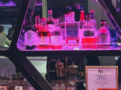 -OZONE 顶楼酒吧(香港丽思卡尔顿酒店)