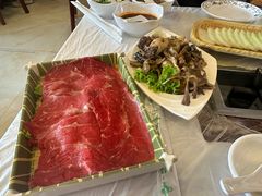 -鲁朗纳麦石锅鸡庄园