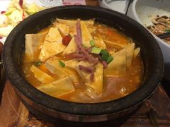 咕嘟肉末包浆豆腐-云海肴·汽锅鸡·云南代表菜(天山百盛优客店)