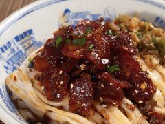 黑白酸辣粉丝煲-黑白电视长沙小吃(悦汇城店)