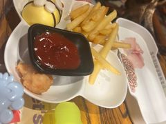 -老牌坊云南鱼豆花火锅(爱建店)