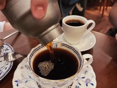 -Café Monson