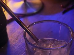 -FOUR PLAY BAR