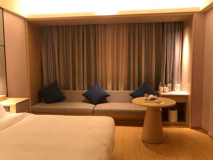 全季酒店(湖州行政中心店)-"在华住会预定的酒店电梯在维修 有酒店工.