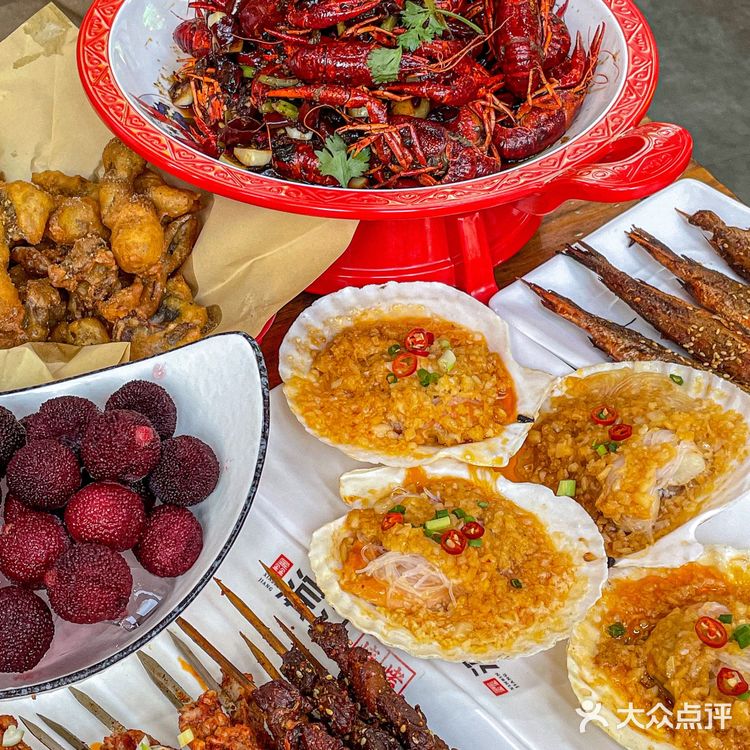 对不起钱钱💰天津这家烧烤的甜品我非吃不可！